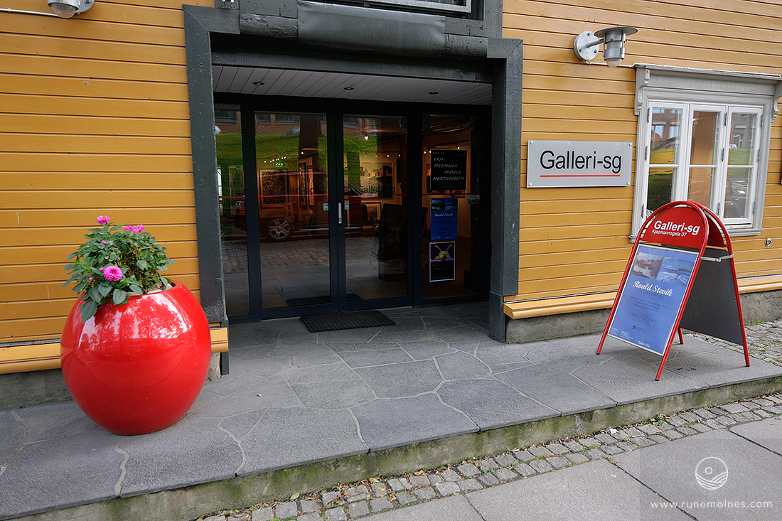 The gallery entrance, in the centre of Trondheim, Norway - Kjøpmannsgt. 37