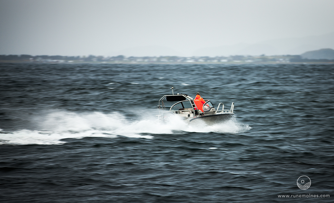 Geir-Egil leaving for shore.